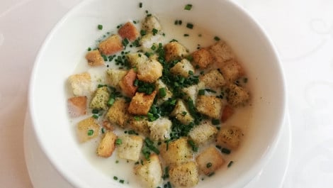 Biersuppe mit Croûtons: Rezept zur Resteverwertung