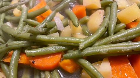 Bohneneintopf: Rezept für die deftige Suppe