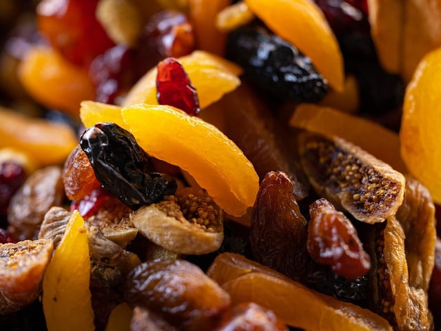 Plumcake: Ein veganes Rezept Achte bei den Zutaten für den Plumcake möglichst auf Bio-Qualität.