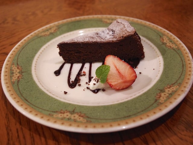 Auberginen-Schokokuchen: Saftiges Rezept mit veganer Variante Der Auberginen-Schokokuchen ist besonders saftig.