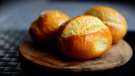 Berliner Schrippen: Einfaches Brötchenrezept