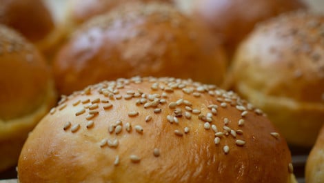 Burger-Brötchen ohne Hefe: Einfaches Rezept